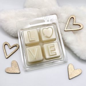 Clamshell LOVE